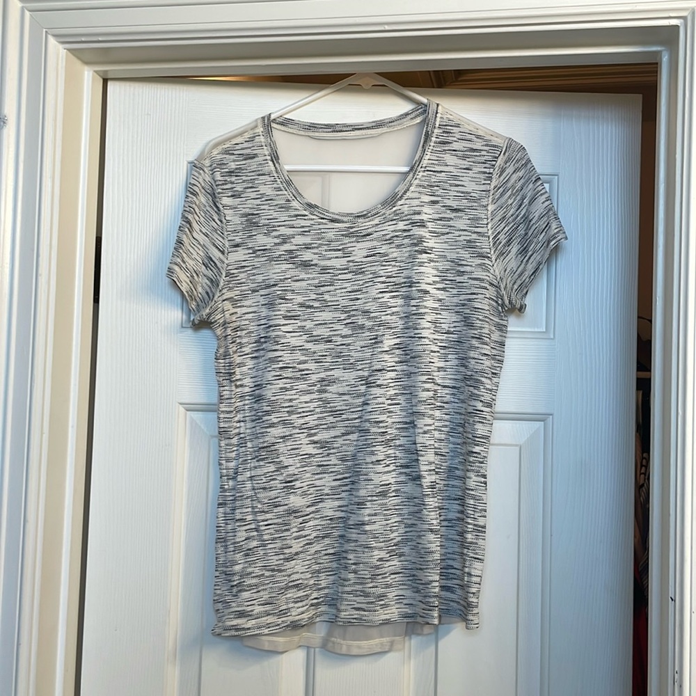 Lululemon workout top